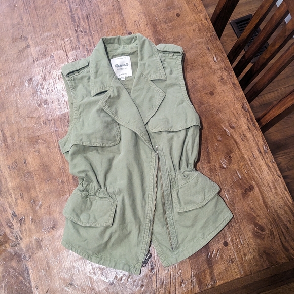 Madewell Utility Vest - Picture 2 of 3